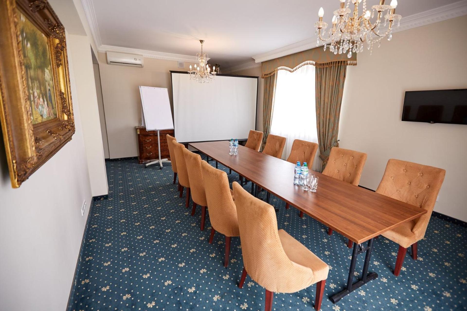 Parisel Palace Centrum Konferencyjno-Wypoczynkowe Klimki Pod Lukowem Buitenkant foto