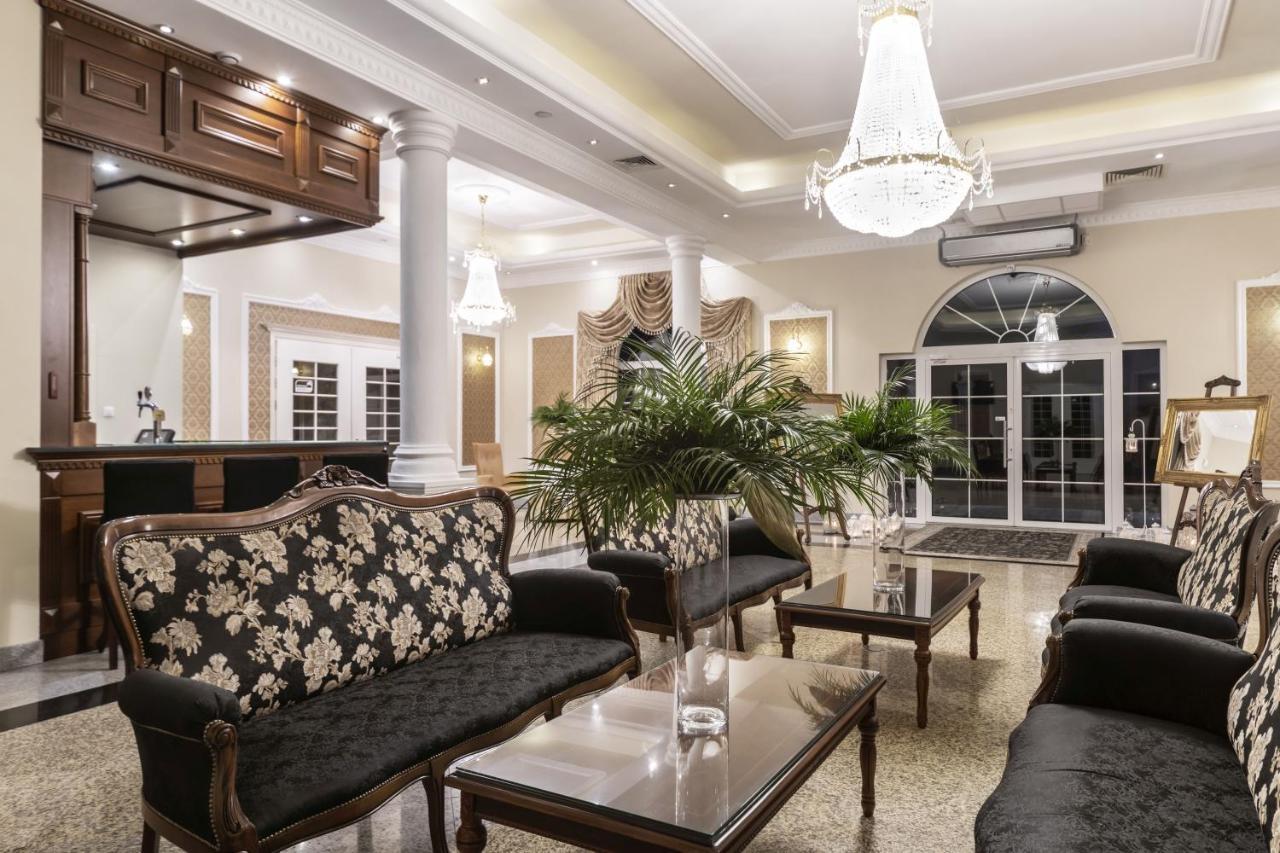 Parisel Palace Centrum Konferencyjno-Wypoczynkowe Klimki Pod Lukowem Buitenkant foto